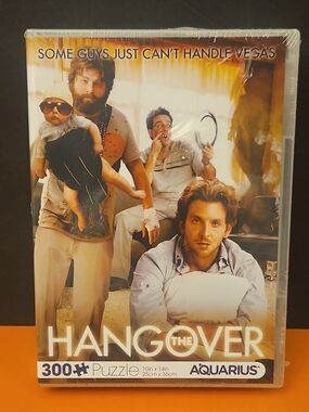 Aquarius The Hangover 300 Piece Jigsaw Puzzle 20" x 14" 8 Shaped VHS-049